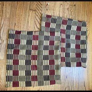 Set of 2 zippered pillow covers